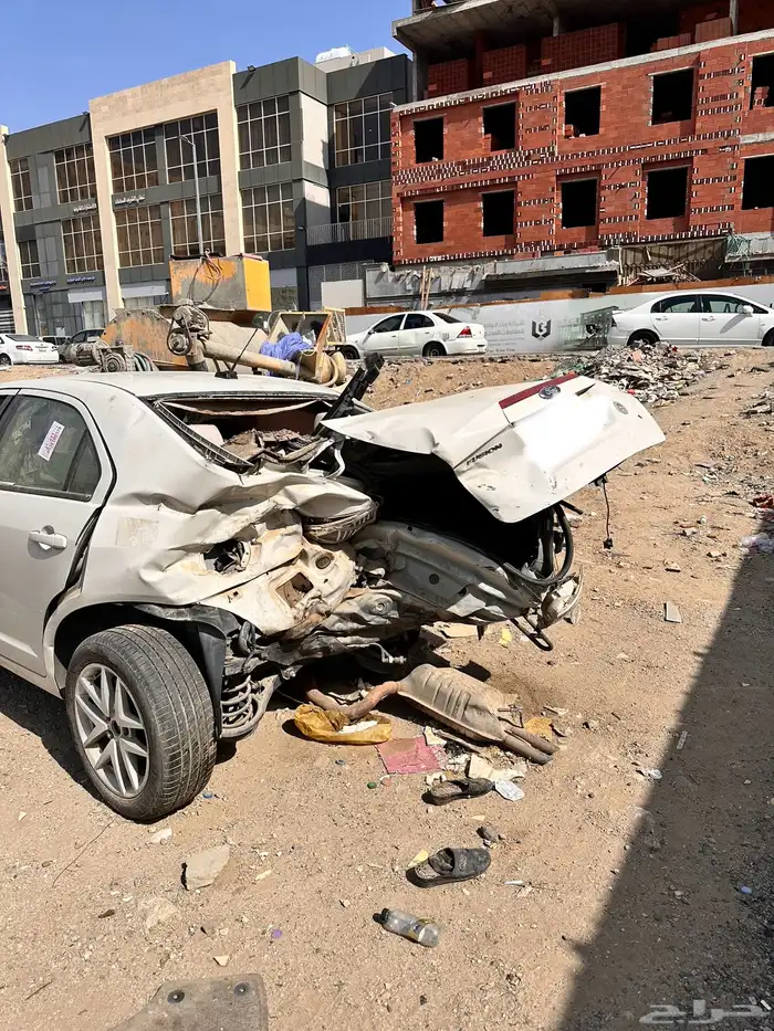 ماكينه وجير فورد فيوجن وأغراض أخرى 2