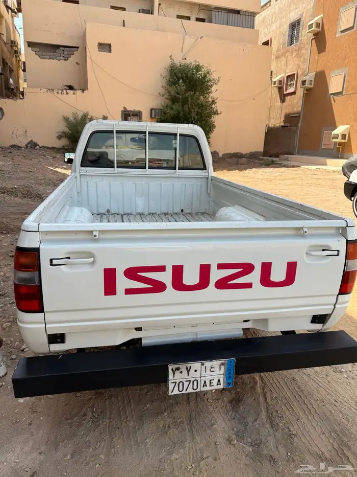 ايسوزو ونيت 2004 4