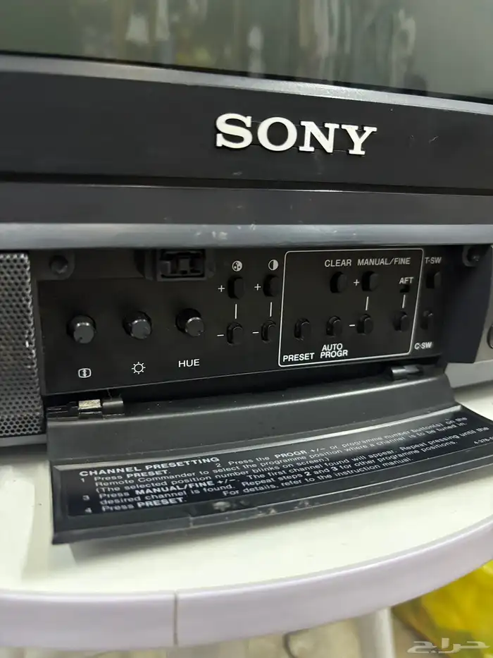 تلفزيون سوني 16 بوصة مع جهاز مشغل فيديو LG نوع الشريط VHS 18