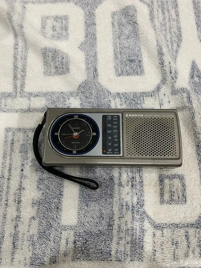 راديو وساعه SANYO انتيكا 0