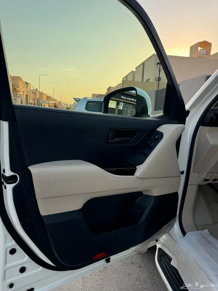 لاندكروزر 2024 L2 8