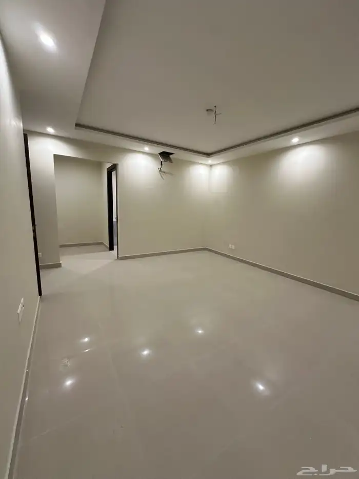 للايجار فيلا دورين تلال الغروب داخل عمارة 6 غرف 3300 شهري 21
