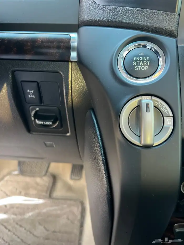 ((تم البيع)) لاندكروزر2011ستيني مخزن 46