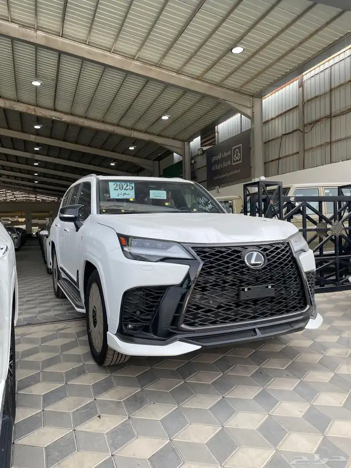 لكزس 2025 LX600 اف سبورت عبداللطيف جميل 2