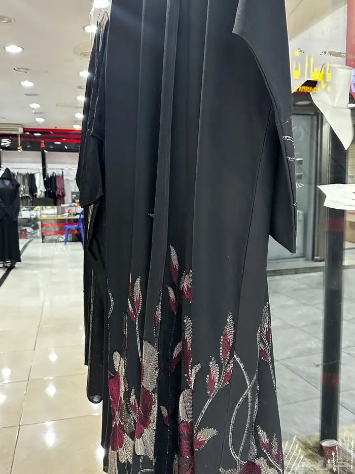 فرصه للأستثمار .. عبايات بالجمله أكثر من (1000) عبايه 0