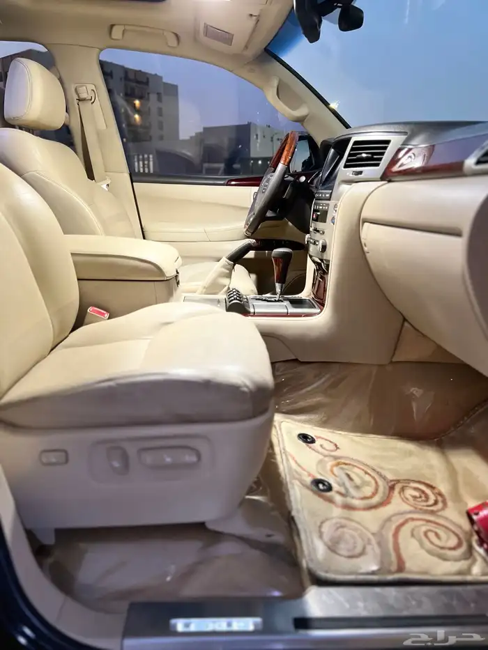 لكزس LX570 فل اوبشن DD بريمي 2013 قمة المظافة بريمي وكالة 46