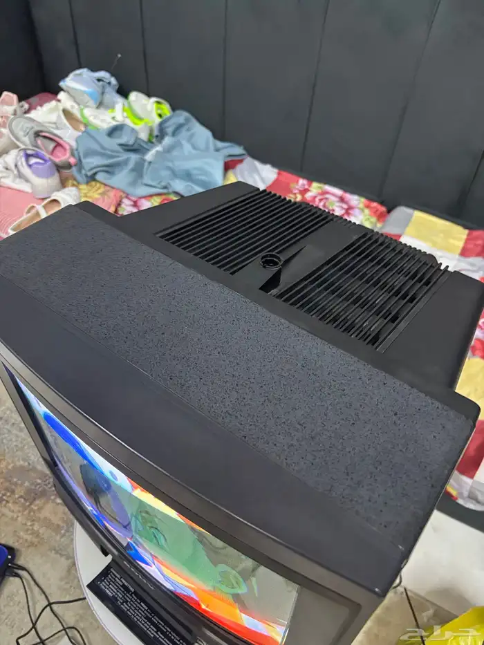 تلفزيون سوني 16 بوصة مع جهاز مشغل فيديو LG نوع الشريط VHS 13