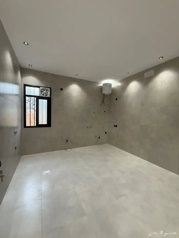 للبيع شقق علويه بسعر 540 الف ابها المحاله 15