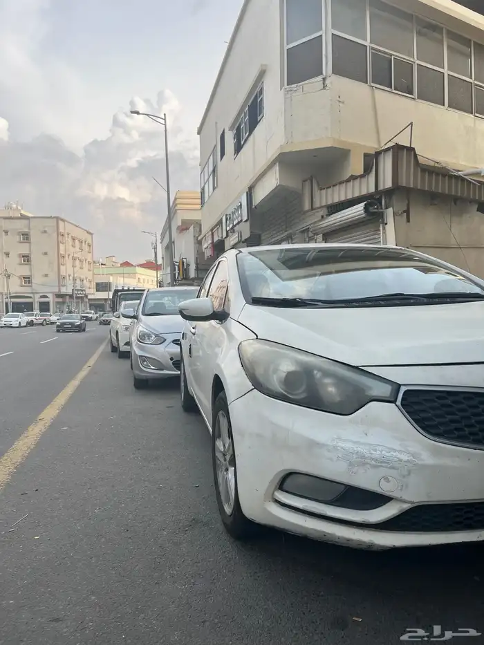 كيا سيراتو 2015للايجار شهريا ب 1500ريال 3