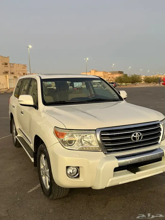 لاندكروزر 2014 v8 GXR3 37