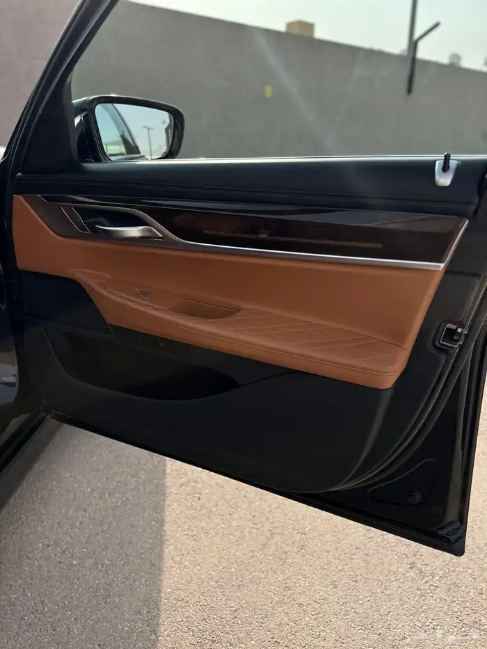 بي ام 740i ام كت 2021 35