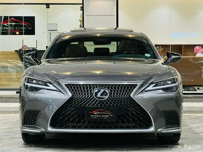 لكزس 2022 LS500h سعودي ( بحالة ممتازة ) 2