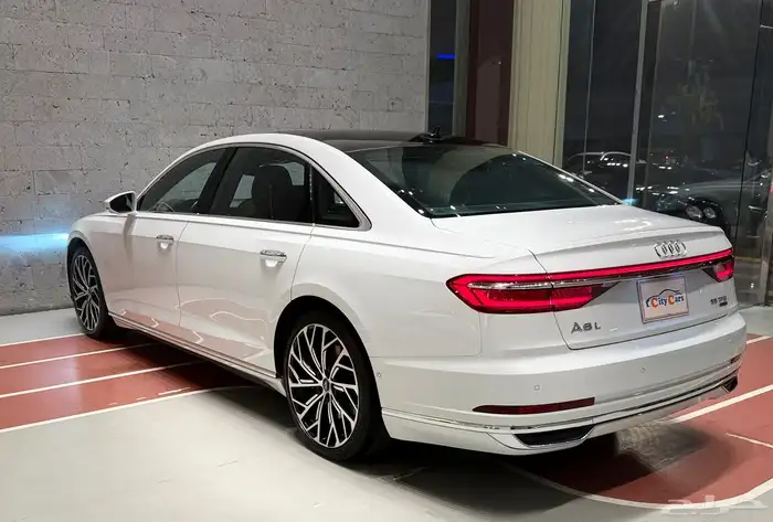 اودي A8 16
