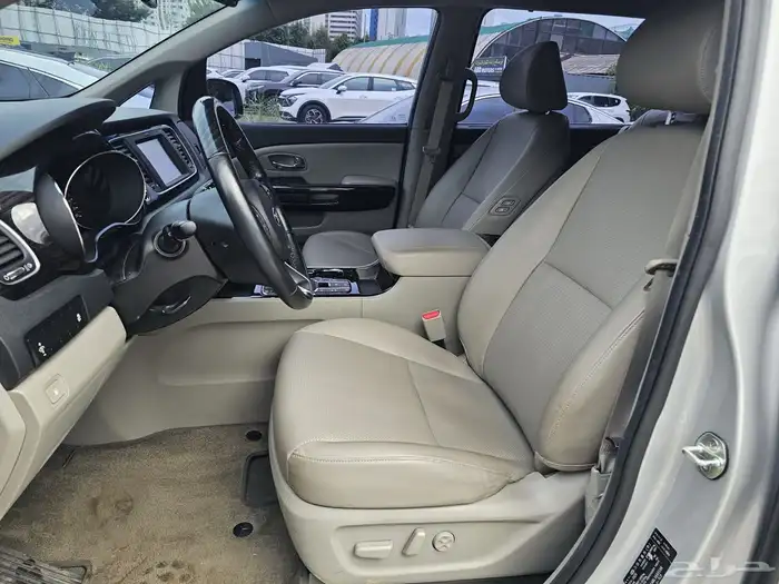 كيا كرنفال ديزل 2020 15