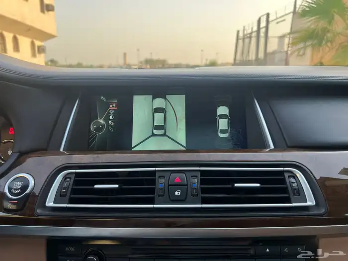 بي ام دبليو 750Li 2014 (بحالة ممتازة) 11