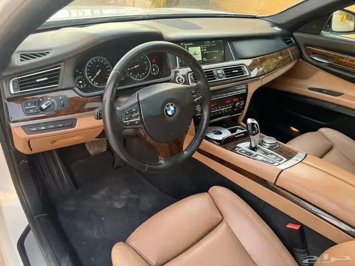 بي ام دبليو 750Li 2014 (بحالة ممتازة) 9