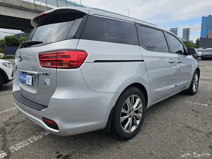 كيا كرنفال ديزل 2020 6