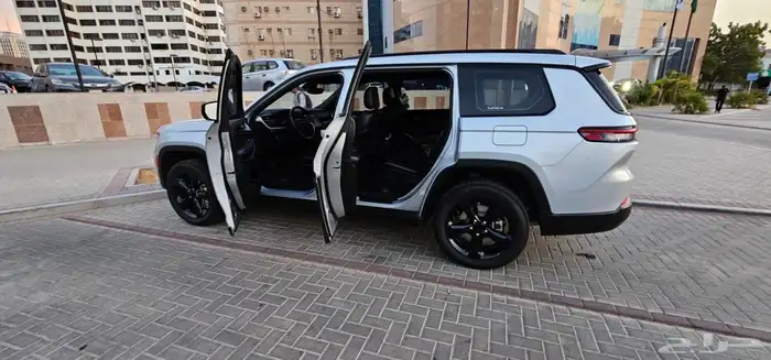 جيب جراند شيروكي 2022 2