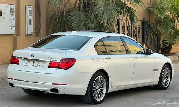 بي ام دبليو 750Li 2014 (بحالة ممتازة) 5