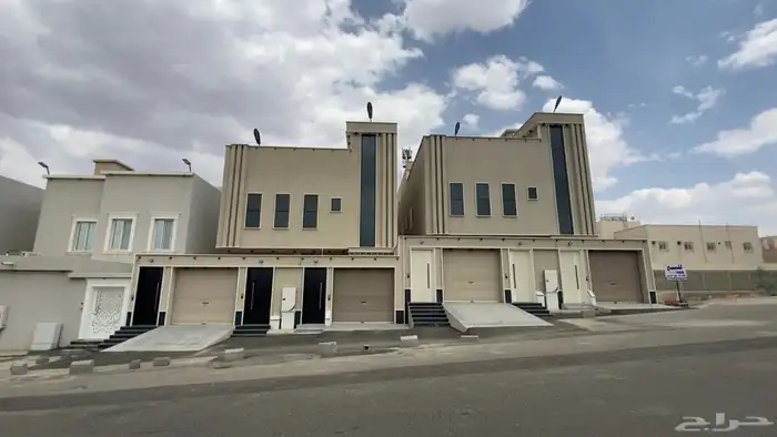 للبيع فله روف تشطيب فاخر شمال خميس مشيط حي النور 0