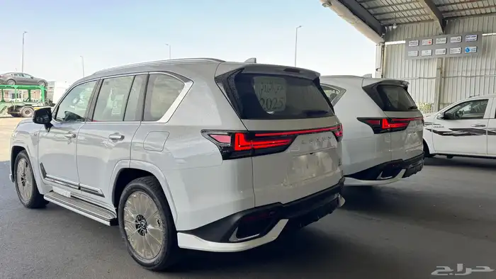 لكزس 2025 LX600 فئة اف سبورت سعودي ابيض لولوي فاتورة ضريبية 5