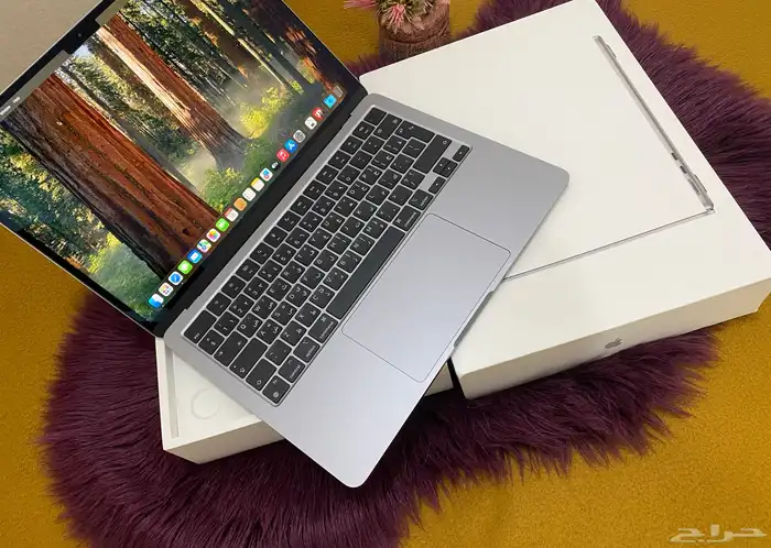 ماك بوك ايو m2 شبه جديد وباقي بالضمان 19