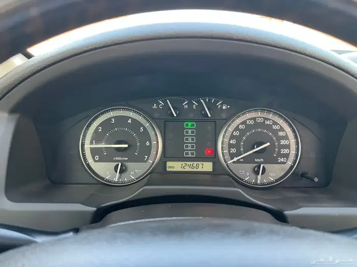 ((تم البيع)) لاندكروزر2011ستيني مخزن 83