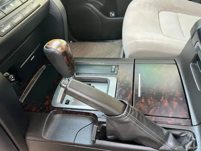 ((تم البيع)) لاندكروزر2011ستيني مخزن 49