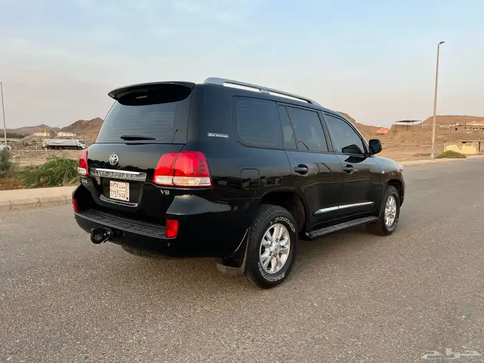 ((تم البيع)) لاندكروزر2011ستيني مخزن 11