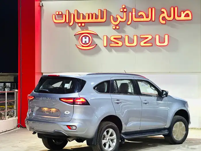 ايسوزى جيب MUX نص فل 2024 6