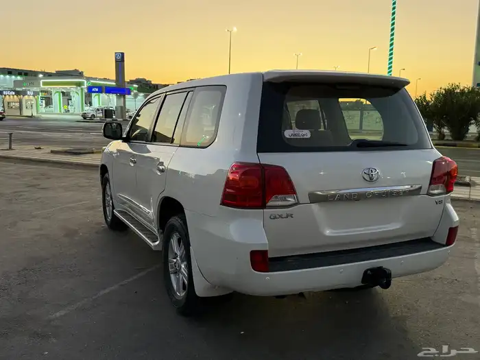 لاندكروزر 2014 v8 GXR3 32