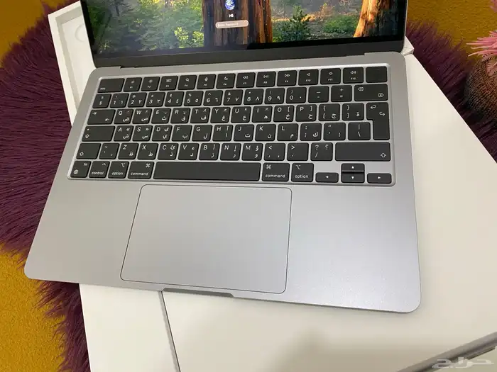 ماك بوك ايو m2 شبه جديد وباقي بالضمان 12