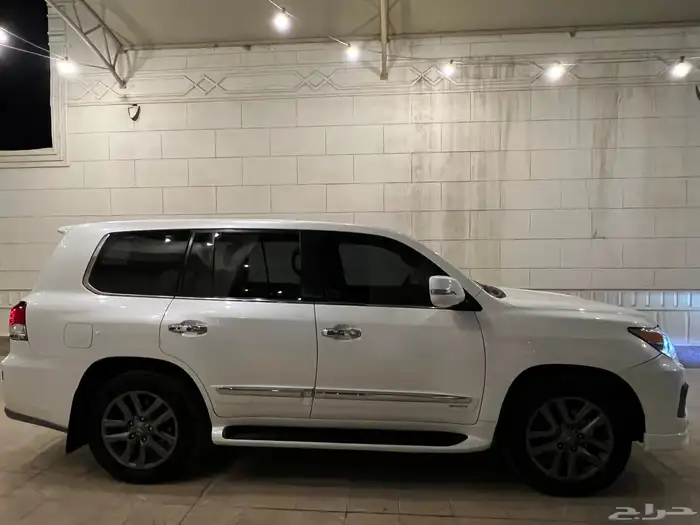جيب لكزس LX570 2012 فل كامل ابيض داخل جميلي منوة المستخدم 5