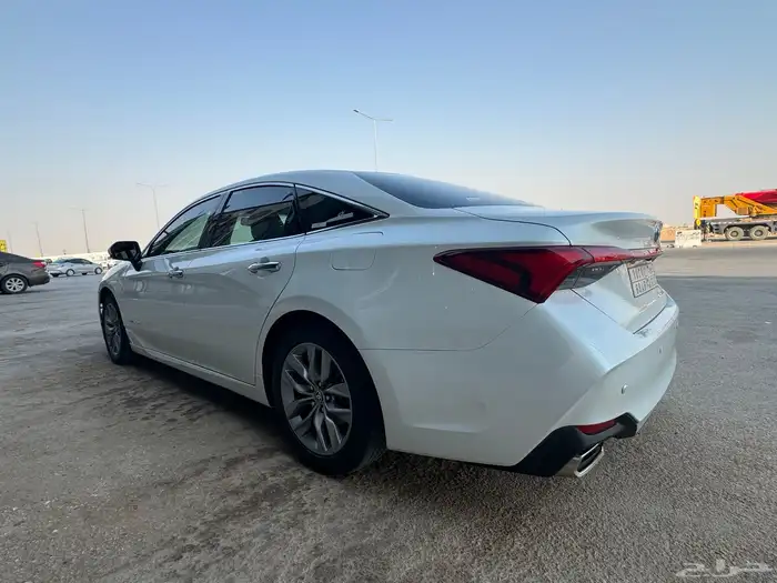 للبيع افالون 2022 XLE 21