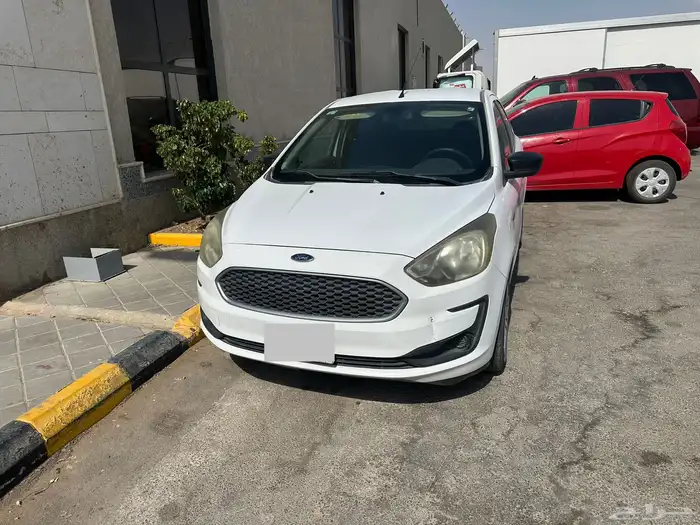 للبيع سيارة فيجو فورد 2019 1