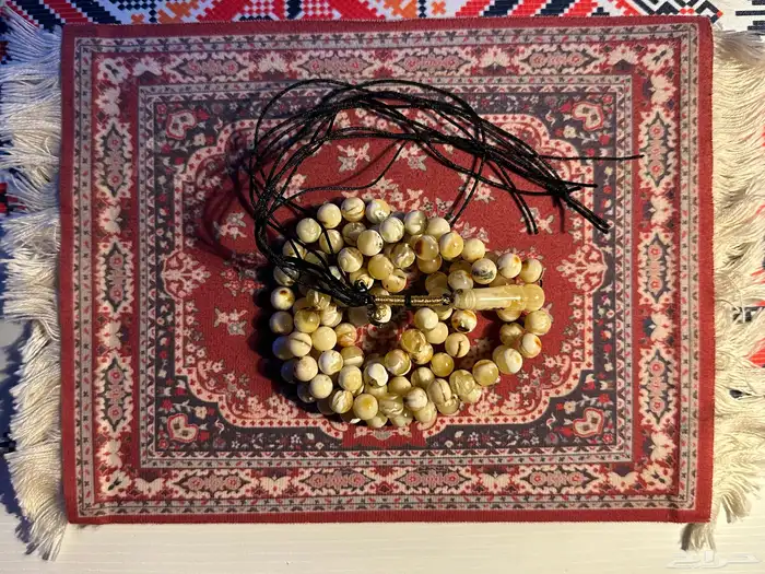 مسباح كهرمان شوائب جميل 3