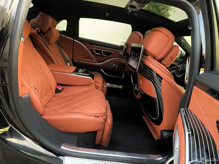 مرسيدس مايباخ S580 55