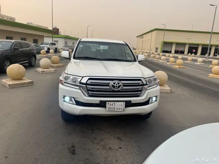 للبيع جي اكس ار خليجي 6 سلندر قيري عادي 8