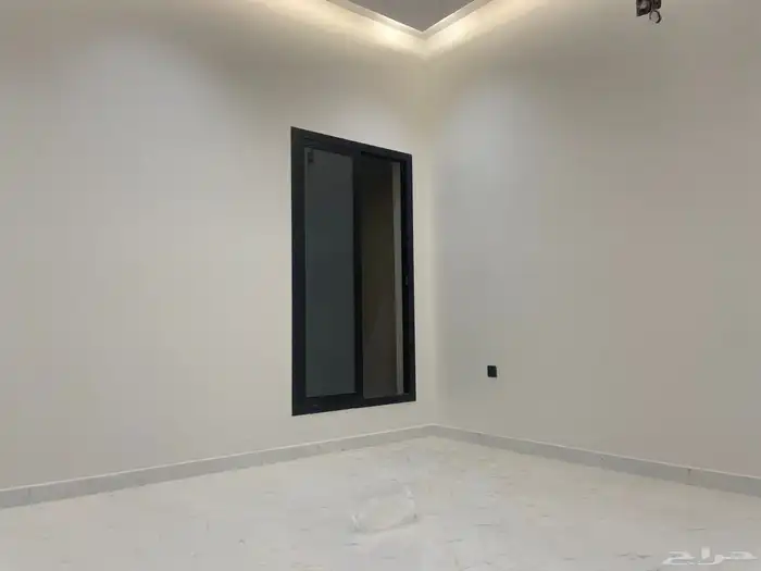 دور أرضي للبيع بغصون 8