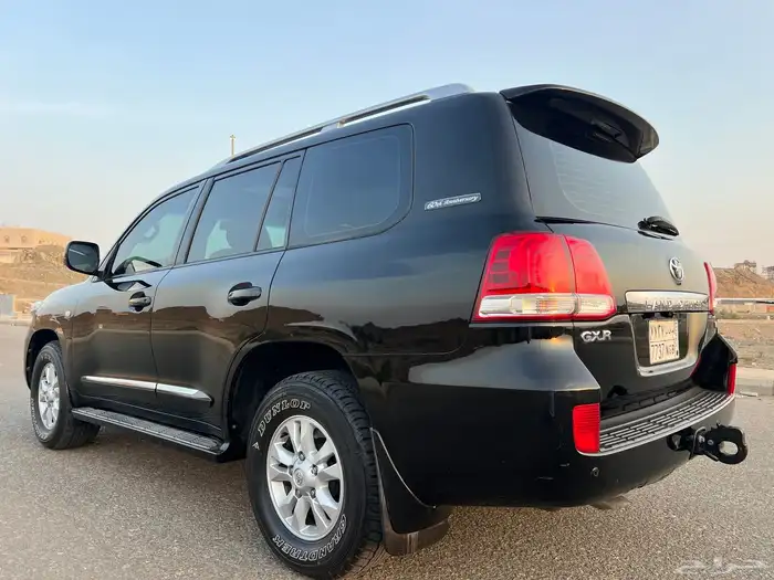 ((تم البيع)) لاندكروزر2011ستيني مخزن 14