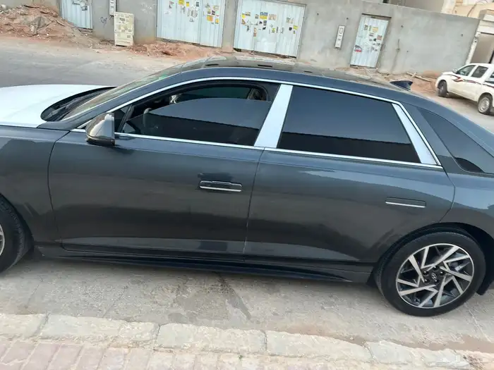 هيونداي أزير 5