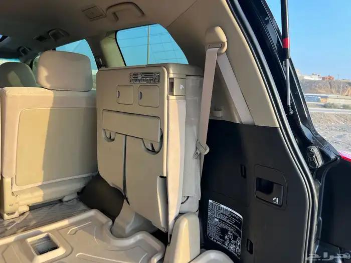 ((تم البيع)) لاندكروزر2011ستيني مخزن 66