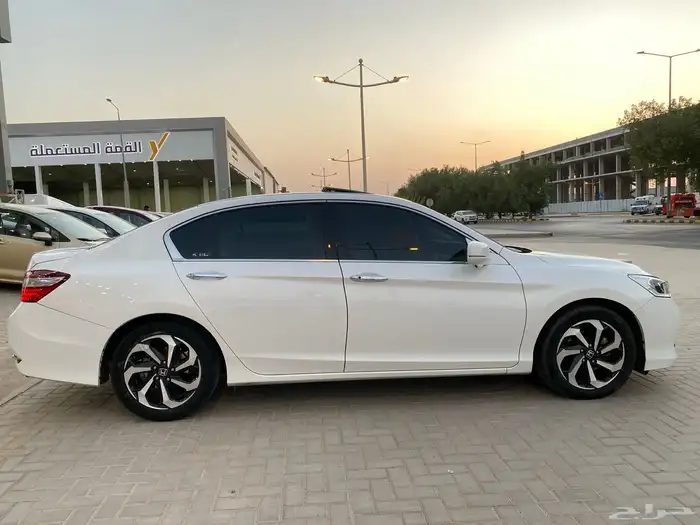 هوندا اكورد 11
