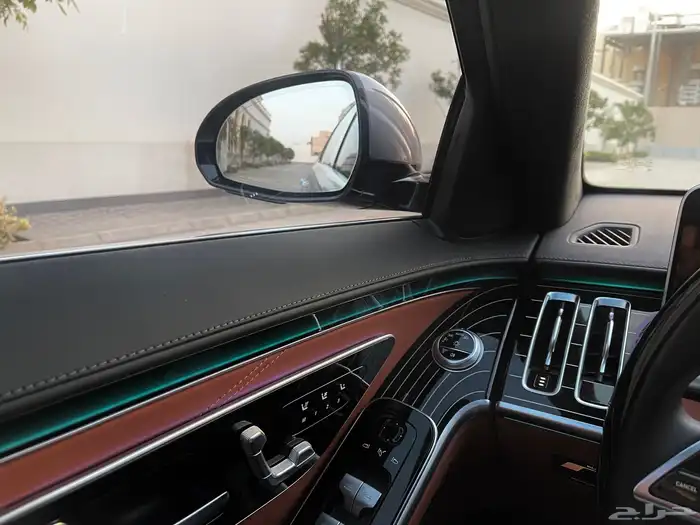 مرسيدس مايباخ S580 74