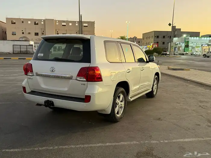 لاندكروزر 2014 v8 GXR3 34