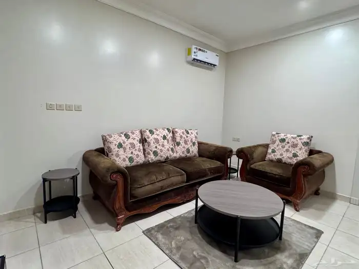 شقق جديدة مؤثثة للايجار بالرس 30
