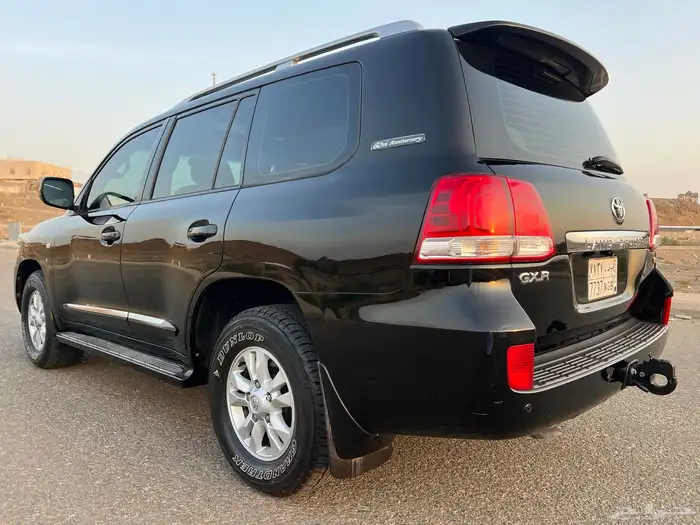 ((تم البيع)) لاندكروزر2011ستيني مخزن 18