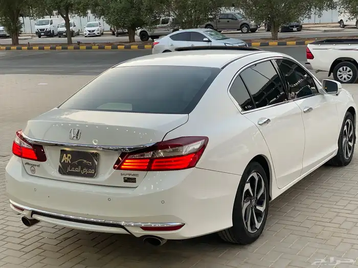 هوندا اكورد 10