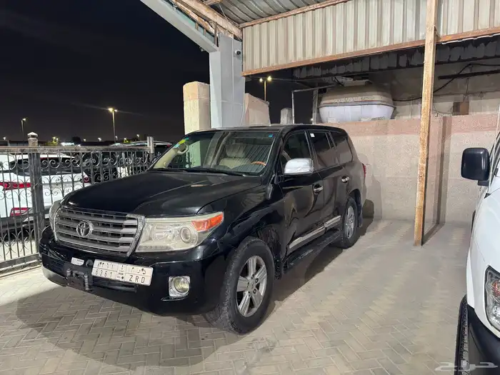 جيب لاندكروزر 2011 VXR ممشى قليل 6
