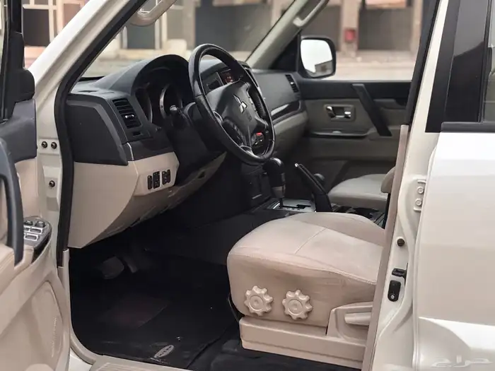 ميتسوبيشي باجيرو GLS 2022 31
